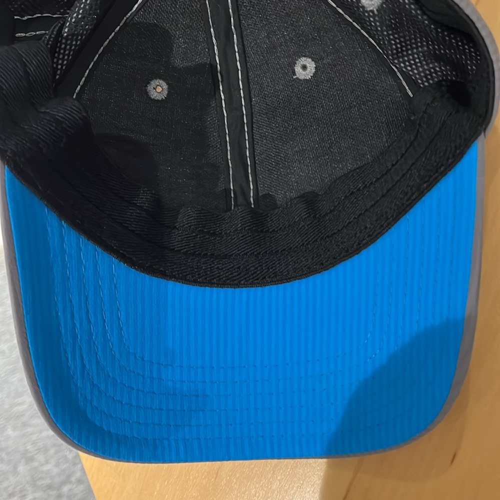 Lululemon cap  - Picture 7 of 7
